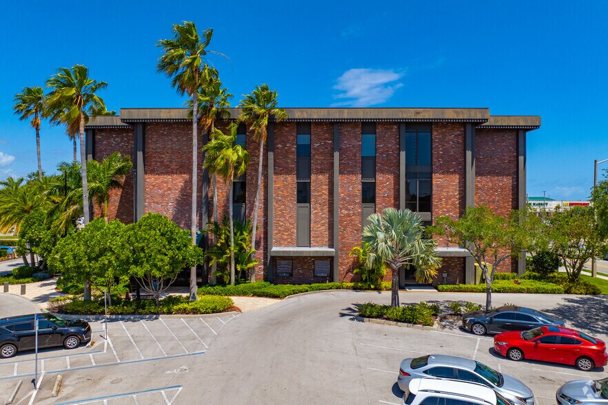 More Photos Of 601 21st St, Vero Beach Loft Creative Space For Lease