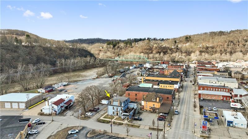 More Photos Of 85 1st St, Leechburg Restaurant For Sale