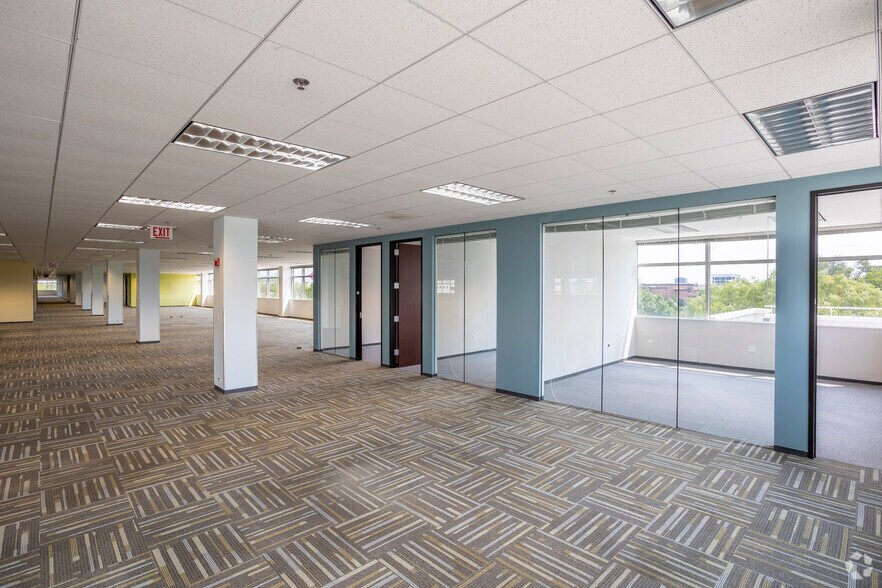 More Photos Of 955 American Ln, Schaumburg Office For Lease
