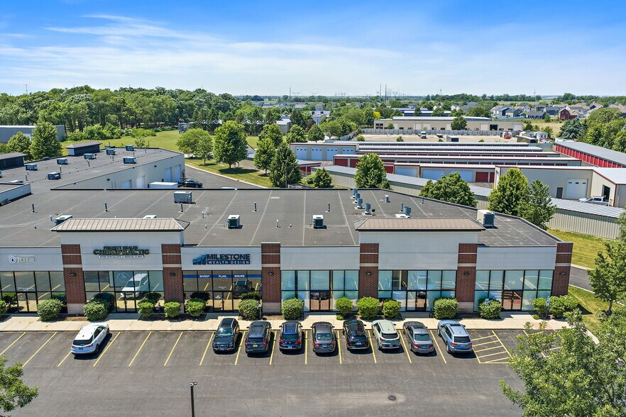 More Photos Of 129 Commercial Dr, Yorkville General Retail For Lease