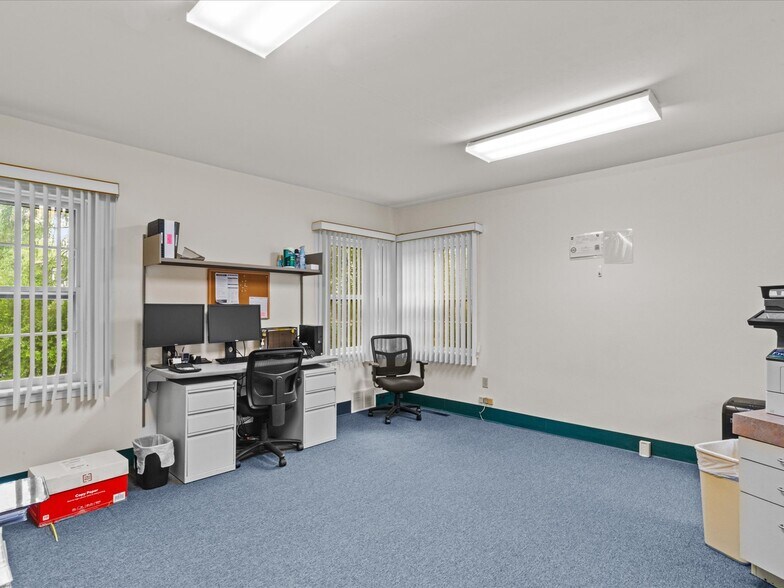 More Photos Of 1830 Route 209, Brodheadsville Office For Sale