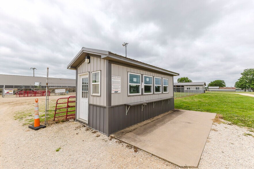 More Photos Of 1663 Georgia Rd, Humboldt Specialty For Sale