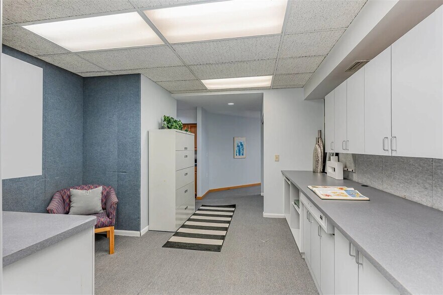 More Photos Of 11231 Cornell Park Dr, Cincinnati Office For Lease