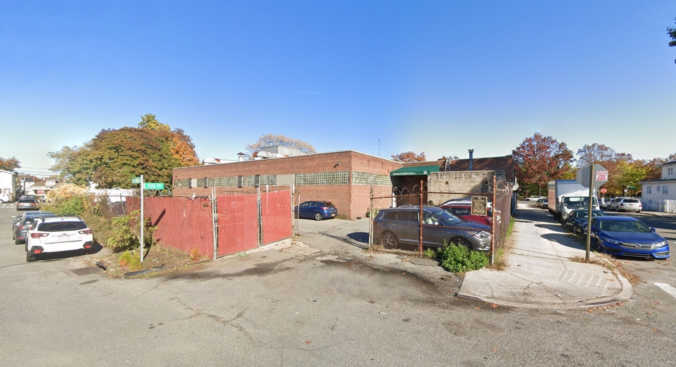 More Photos Of 11920 Merrick Blvd, Jamaica Warehouse For Sale