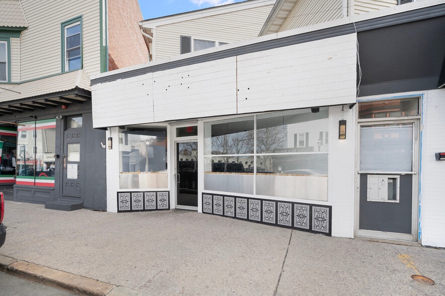 More Photos Of 262-266 Atwells Ave, Providence Storefront Retail Office For Lease