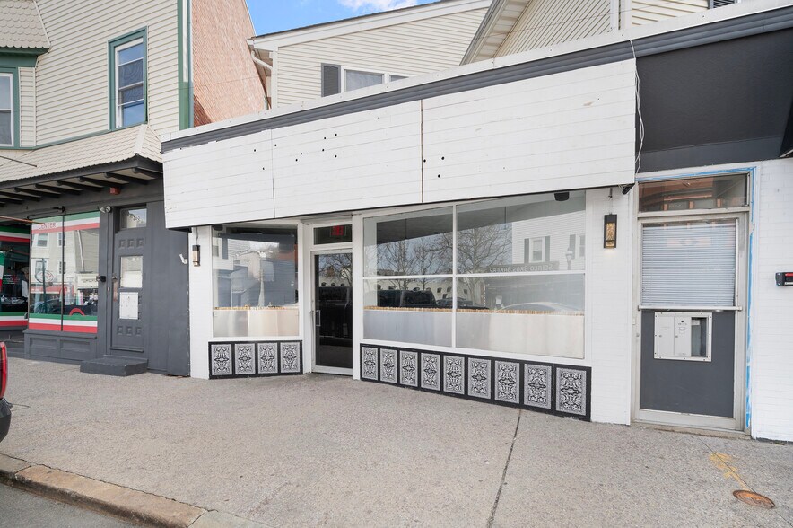 More Photos Of 262-266 Atwells Ave, Providence Storefront Retail Office For Sale