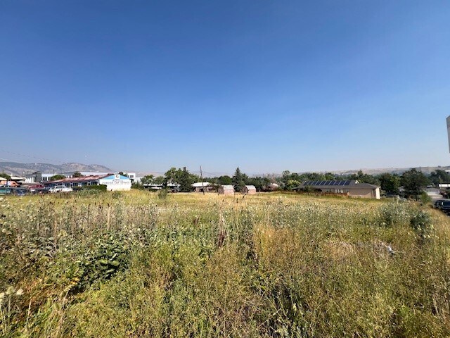 More Photos Of 773 Pike St, Golden Land For Sale