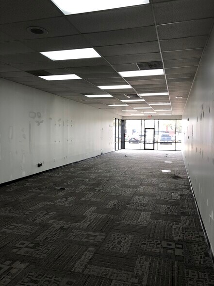 More Photos Of 5201 W 34th St, Houston Freestanding For Lease