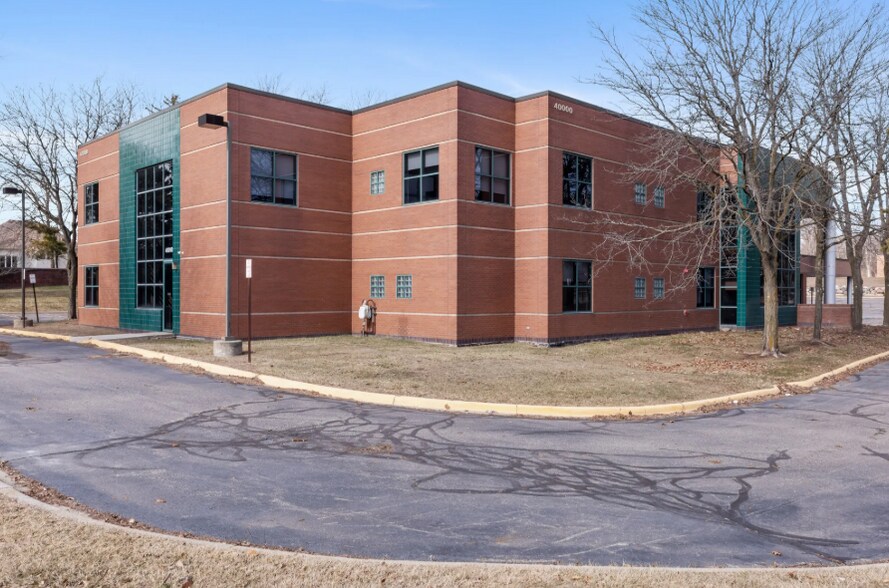 More Photos Of 40000 Eight Mile Rd, Northville Medical For Sale