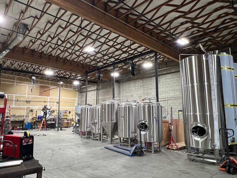 More Photos Of 110 Spring Hill Dr, Grass Valley Manufacturing For Lease