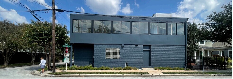 Primary Photo Of 1919 Whitney St, Houston Office Residential For Lease