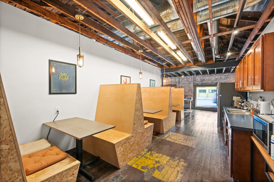 More Photos Of 1680 S Main St, Salt Lake City Freestanding For Lease