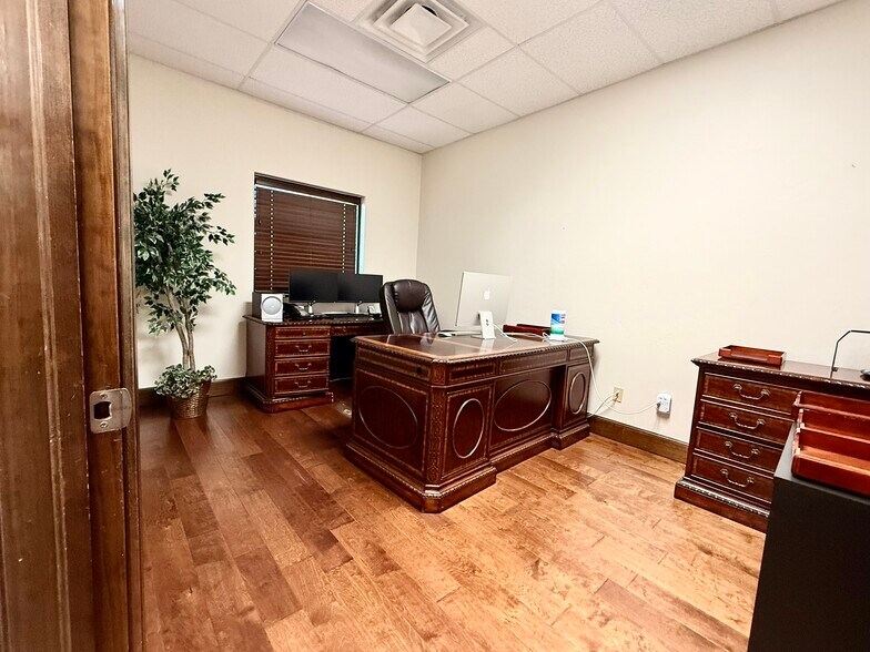 More Photos Of 3560 Macdonnell Dr, Norman Light Distribution For Lease