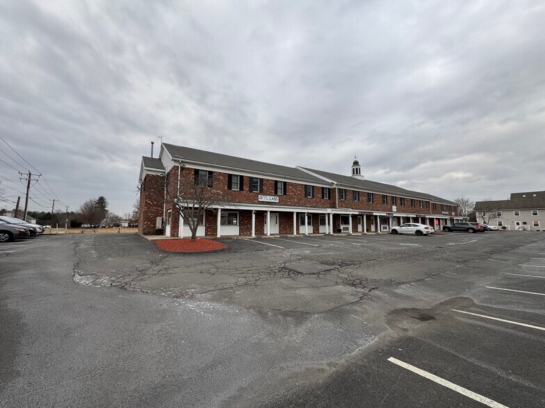 More Photos Of 479 West St, Amherst Storefront Retail Office For Lease