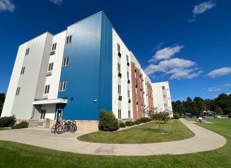 More Photos Of 1636 N 3rd Ave, Wausau Apartments For Sale
