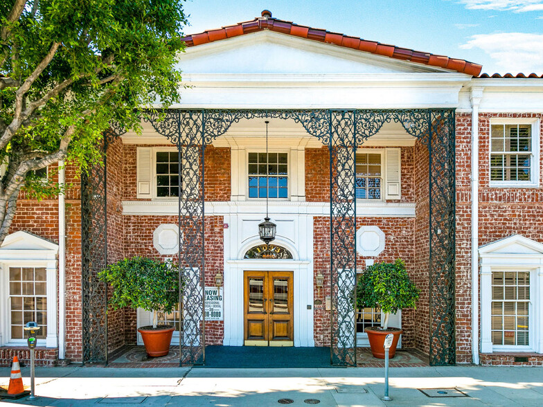 Primary Photo Of 1033 Gayley Ave, Los Angeles Medical For Lease