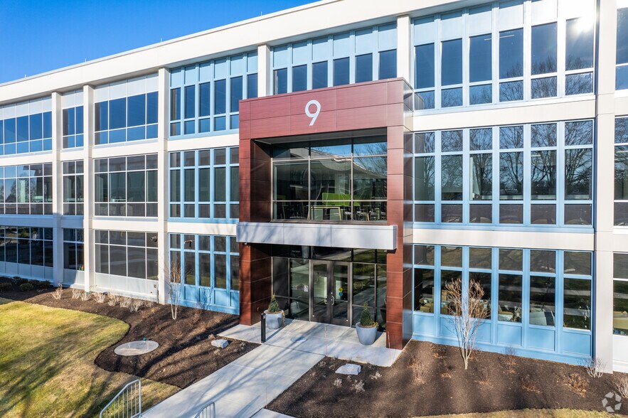 More Photos Of 727 Norristown Rd, Lower Gwynedd Research And Development For Lease