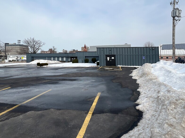 More Photos Of 217 W 11th St, Erie Flex For Sale