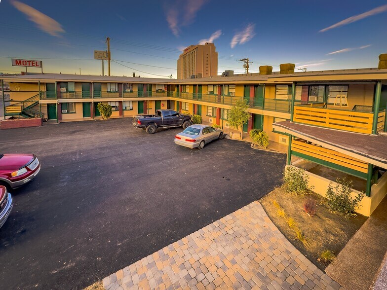 More Photos Of 1011 E 4th St, Reno Hotel For Sale