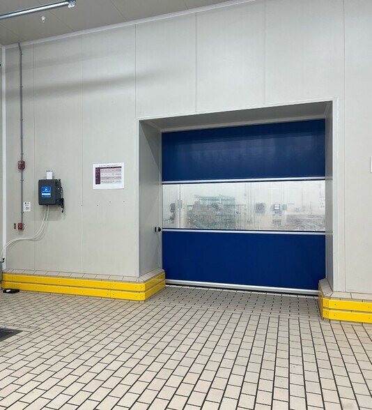 More Photos Of 150 Van Brunt St, Englewood Manufacturing For Lease