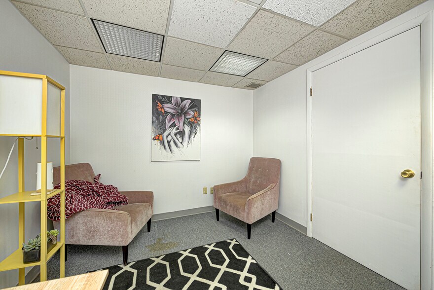 More Photos Of 241 S State Ave, Indianapolis Warehouse For Sale