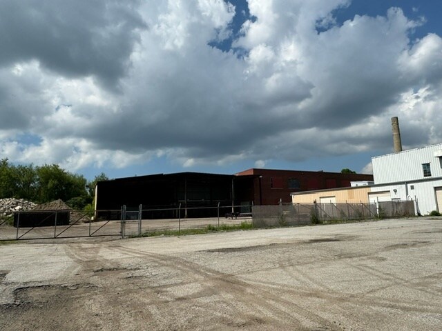 More Photos Of 315 Brighton St, La Porte Manufacturing For Lease