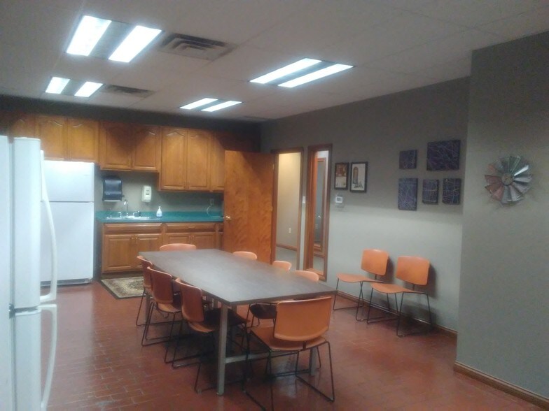 More Photos Of 55 S State Ave, Indianapolis Flex For Sale