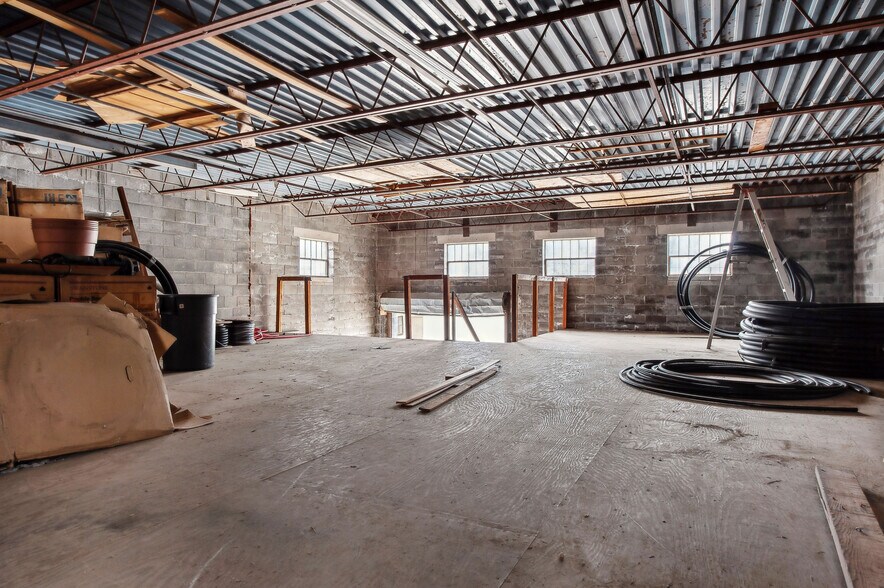 More Photos Of 348 Montauk Hwy, Wainscott Industrial For Sale