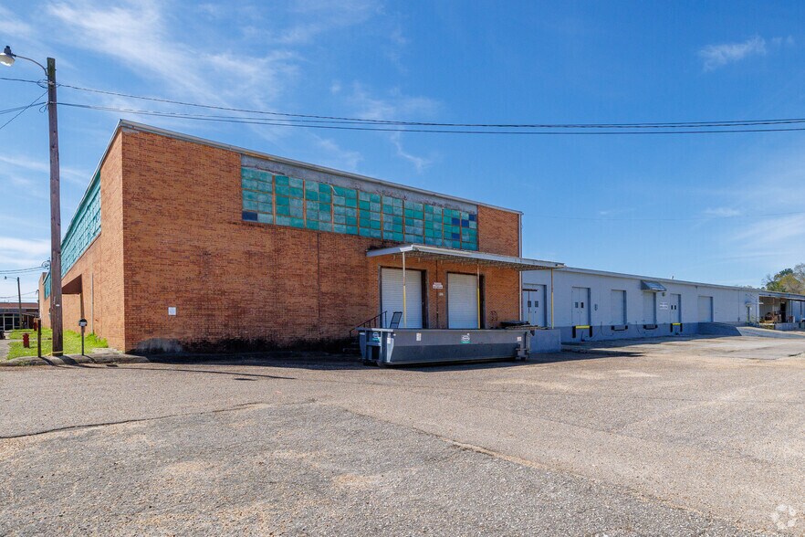 More Photos Of 119 Anderson Ct, Dothan Warehouse For Lease