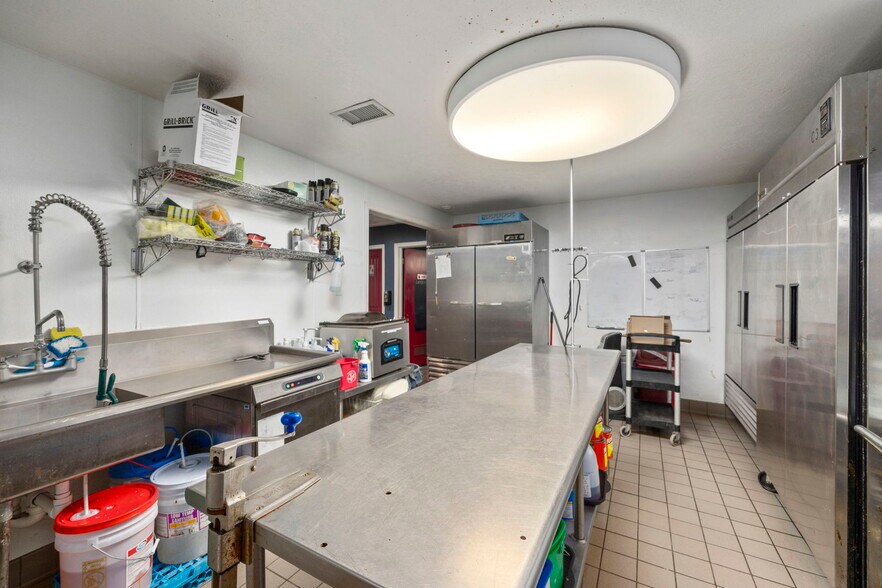 More Photos Of 18541 Mueschke Rd, Cypress Restaurant For Sale