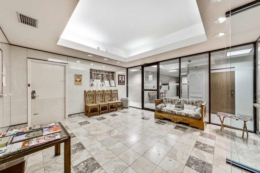 More Photos Of 8345 Walnut Hill Ln, Dallas Medical For Sale