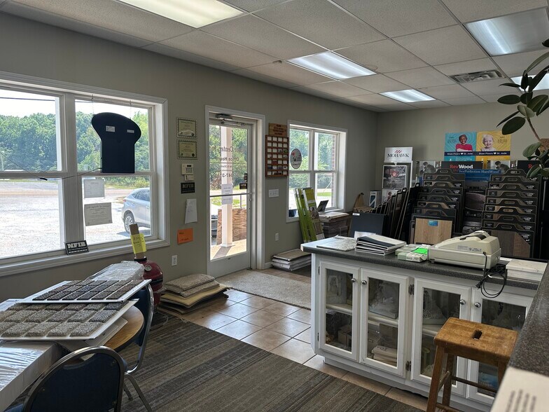 More Photos Of 455 E Main St, Parsons General Retail For Sale