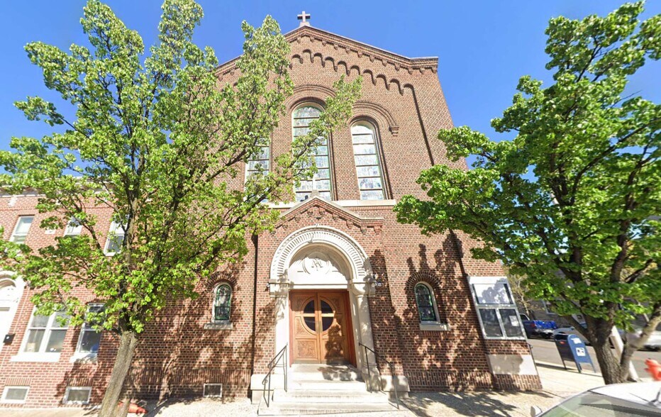 More Photos Of 3600 Claremont St, Baltimore Religious Facility For Sale