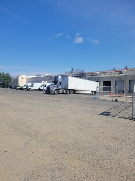 Primary Photo Of 32 Chestnut St, Farmingdale Warehouse For Lease