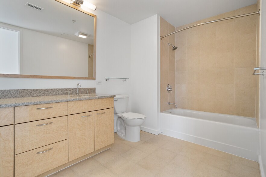 More Photos Of 100 Grand Ave, Oakland Apartments For Lease