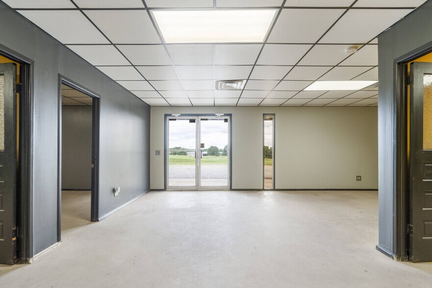 More Photos Of 1420 Virgil Anderson Dr, Drumright Industrial For Lease