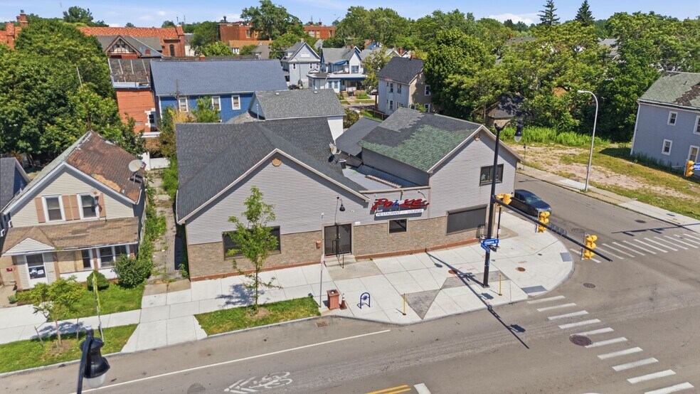 More Photos Of 2081 Niagara St, Buffalo Restaurant For Sale