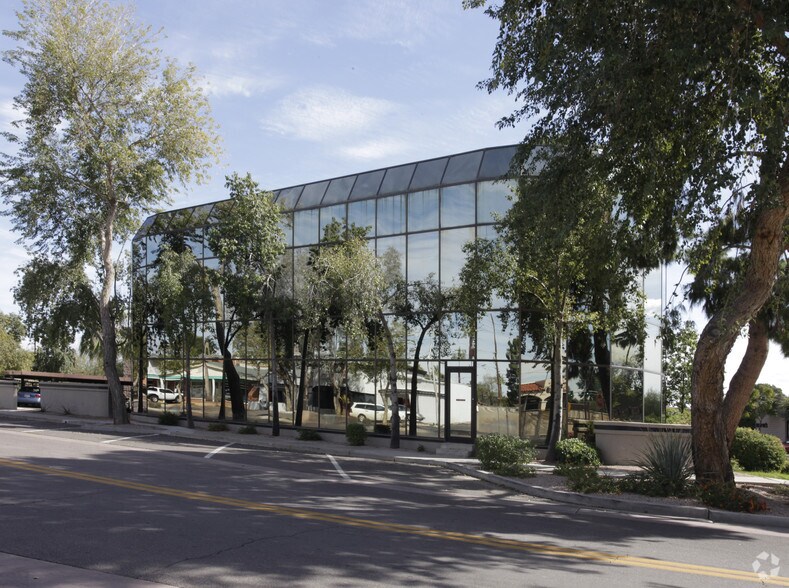 More Photos Of 6840 E Indian School Rd, Scottsdale General Retail For Lease