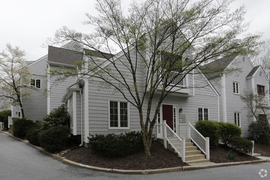 More Photos Of 2 Mystic Ln, Malvern Office For Sale