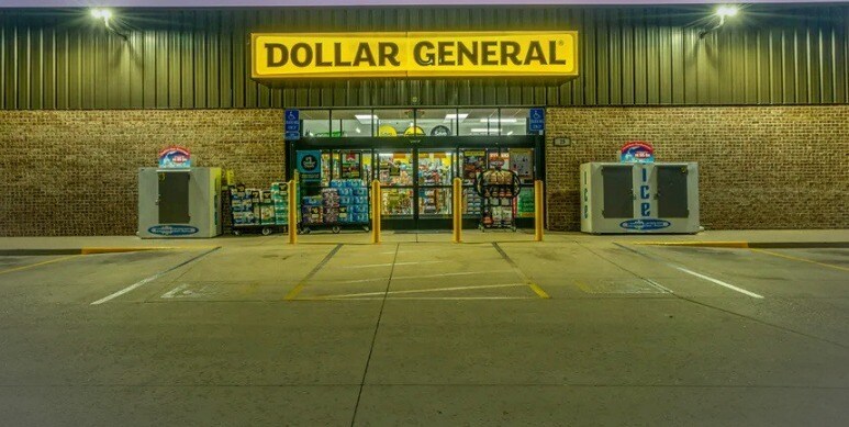 Primary Photo Of 2083 Keokuk St, Hamilton Freestanding For Sale