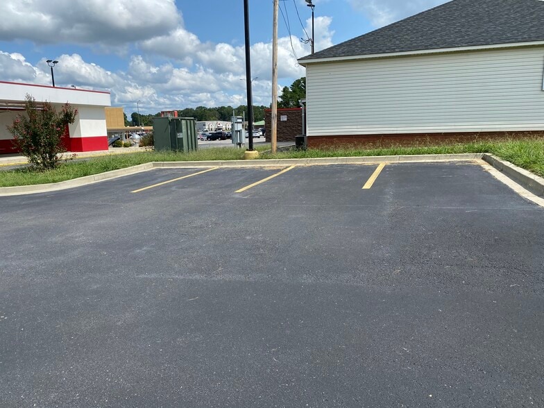 More Photos Of 3329 Rainbow Dr, Rainbow City Fast Food For Sale