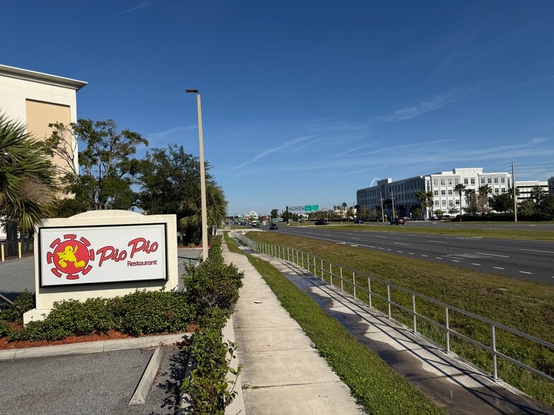 More Photos Of 5803 Precision Dr, Orlando Restaurant For Sale