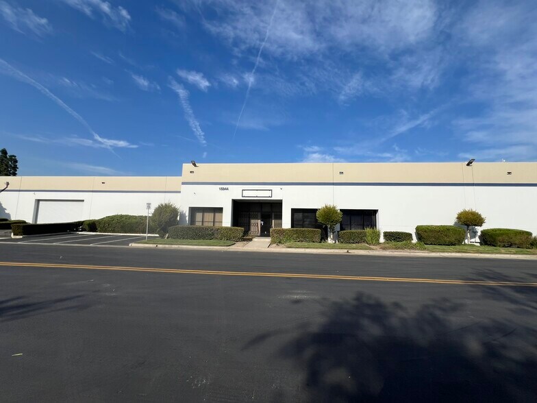 More Photos Of 15930-15962 Downey Ave, Paramount Unknown For Lease