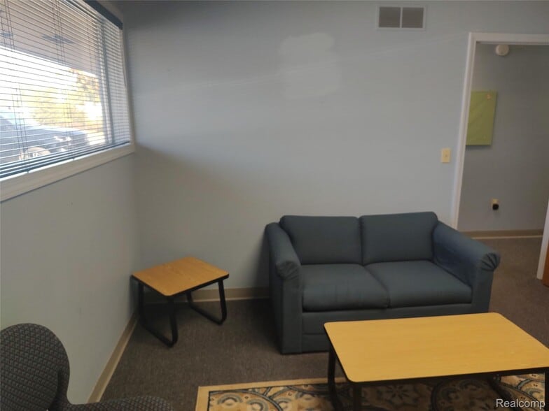 More Photos Of 5154 Miller Rd, Flint Medical For Sale