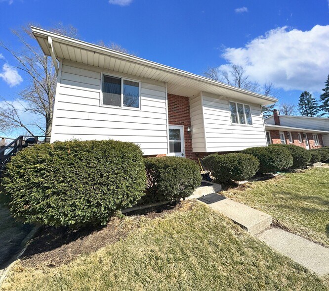 More Photos Of 4300 E 73rd Ave, Merrillville Apartments For Sale