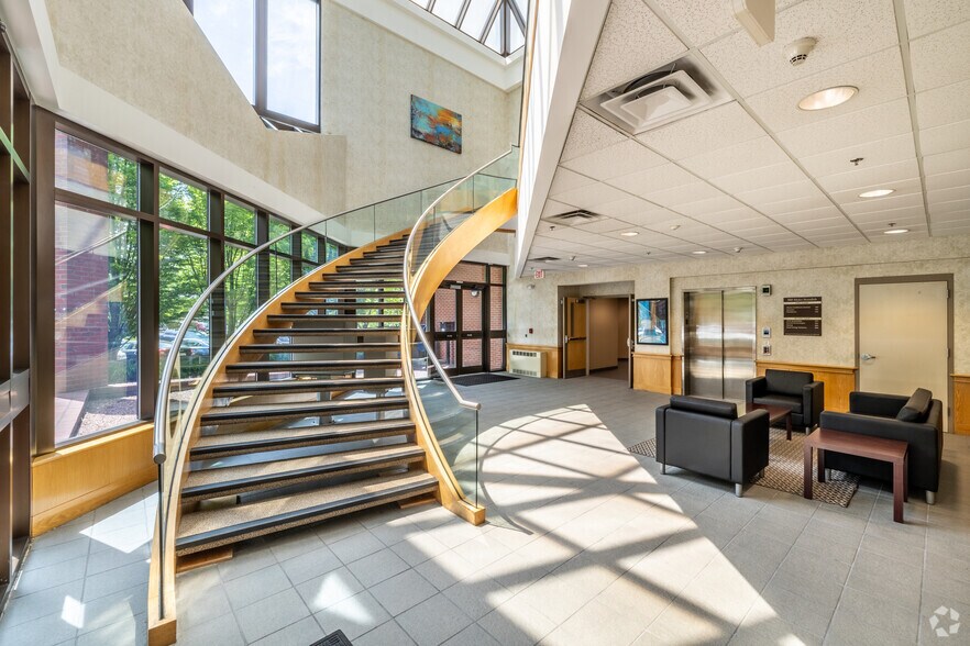 More Photos Of 350 Myles Standish Blvd, Taunton Flex For Lease