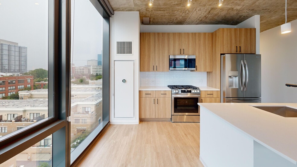 More Photos Of 1717 S Michigan Ave, Chicago Apartments For Lease