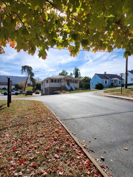 Primary Photo Of 104 Newell Ave, Saint Clairsville Medical For Sale