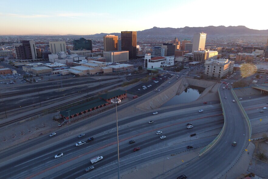 More Photos Of 416 N Stanton St, El Paso Office For Lease