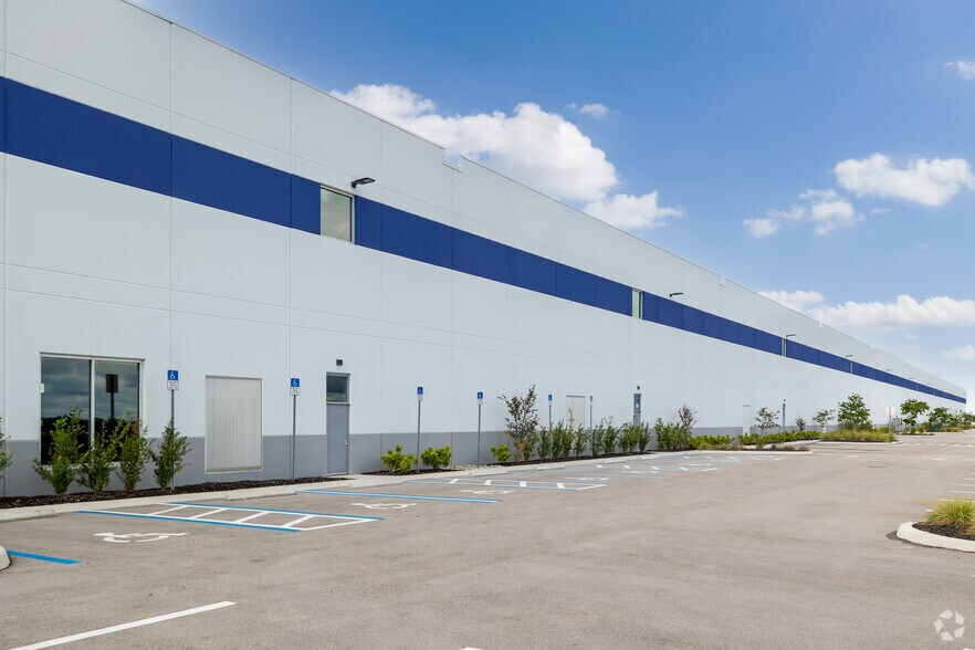 More Photos Of 9450 Piper Rd, Punta Gorda Warehouse For Lease